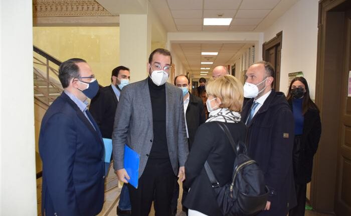 Στη Δικαιοσύνη ο Φαρμάκης για να αποτυπωθεί η αλήθεια σχετικά με τη διαφάνεια και την αξιοκρατία των 30 εκ. ευρώ