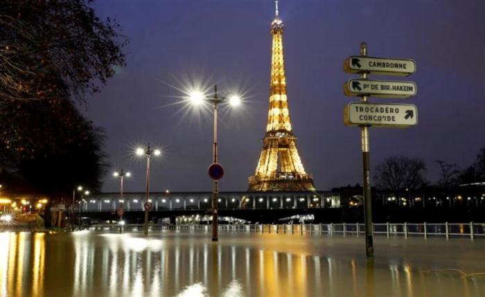 Σαρωτικές πλημμύρες στη Γαλλία – «Φούσκωσε» ο Σηκουάνας