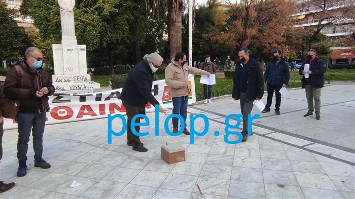 Πάτρα: Παρέδωσαν τα κλειδιά συμβολικά οι καταστηματάρχες της Εστίασης