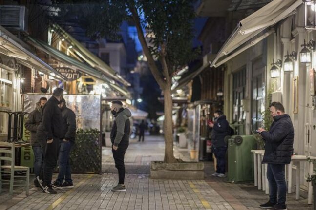 Τρίκαλα: «Άνοιξαν» ταβέρνες και καφετέριες
