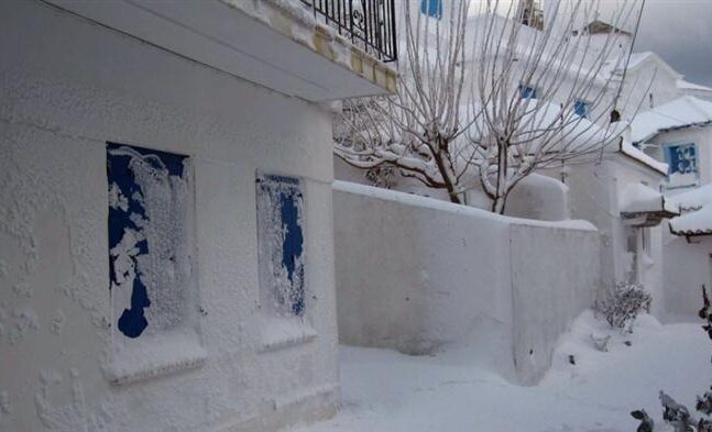 Χωρίς ρεύμα 250.000 νοικοκυριά - Θα πάρει μέρες η αποκατάσταση