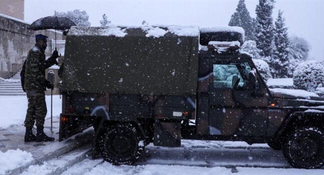 Και ο στρατός στη μάχη για την αντιμετώπιση της κακοκαιρίας «Μήδεια»