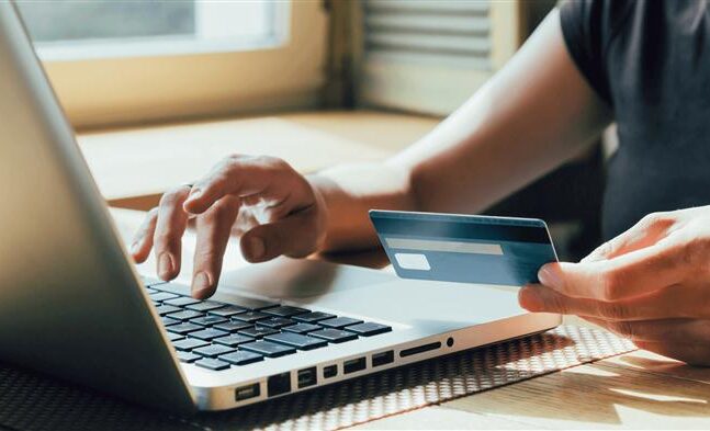 Δυτική Ελλάδα: Μπαίνουν όρια για τα e-shop - Πόσες επιχειρήσεις θα επιχορηγηθούν