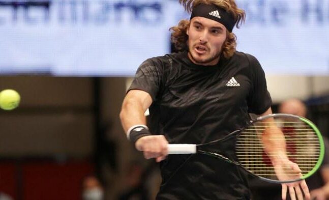 «Αδειος» ο Στέφανος Τσιτσιπάς, ήττα 3-0 σετ από τον Μεντβέντεφ