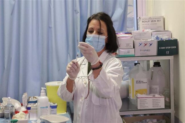 Εμβόλια και στο Κέντρο Υγείας Ακράτας