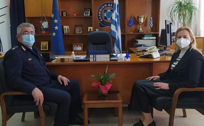Πάτρα: Επίσκεψη της Ευσταθίας Γιαννιά στον Υποστράτηγο Απόστολο Μαρτζάκλη