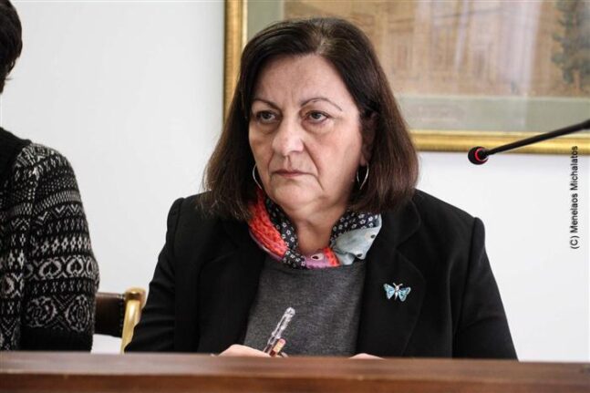 Τέλος η εφορία στις μεταβιάσεις ακινήτων - Αναλαμβάνουν οι συμβολαιογράφοι