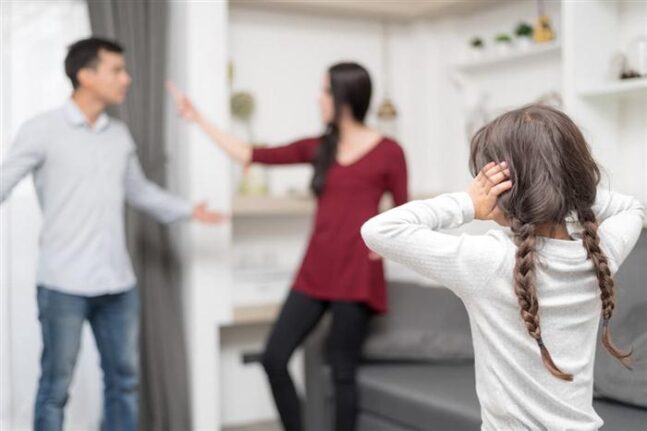 Πατάς ένα κουμπί, βγαίνει ένα διαζύγιο