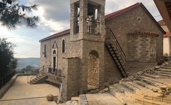 Αχαΐα: Επίσκεψη του Μητροπολίτη Χρυσοστόμου στις Πόρτες με συμβολισμό