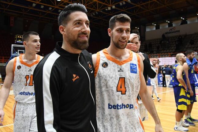 Προμηθέας-ΑΕΚ: Ο Αθηναίου θα το έβαζε το σουτ...