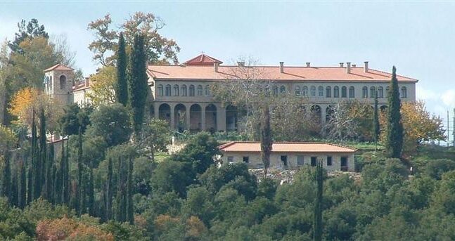 Καλάβρυτα: Στην τελική ευθεία οι διαδικασίες για το έργο βελτίωσης της οδικής πρόσβασης προς την Ι.Μ. Αγίας Λαύρας