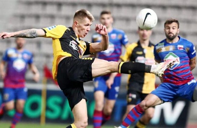 Αγχώθηκε για ένα ημίχρονο η ΑΕΚ, αλλά πέρασε