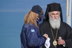 Αίγιο: Ο μητροπολίτης Ιερώνυμος καταγγέλλει παρενοχλήσεις μαρτύρων του Ιεχωβά με πρόσχημα την πανδημία