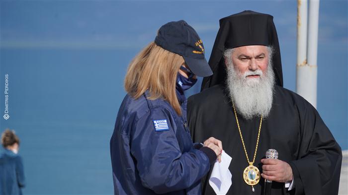 Αίγιο: Ο μητροπολίτης Ιερώνυμος καταγγέλλει παρενοχλήσεις μαρτύρων του Ιεχωβά με πρόσχημα την πανδημία