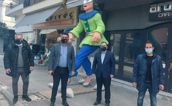 Περιφέρεια: Τοποθέτηση καρναβαλικών μπαστάκων σε Δήμους της Δυτ. Ελλάδας