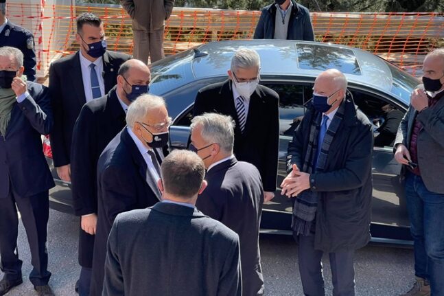 Καλάβρυτα: Εθεσαν σε Βορίδη Χιονοδρομικό - Υποθηκοφυλακείο - Ξενοδοχεία