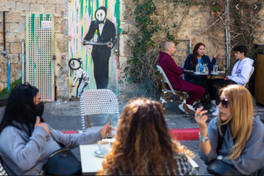 Ισραήλ: Η πρώτη χώρα που βγαίνει από την πανδημία - Ανοιξαν εστιατόρια-μπαρ και γήπεδα