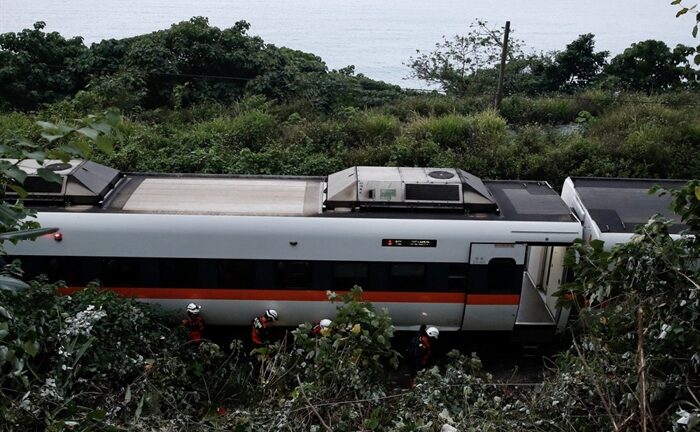 Ταϊβάν: 51 νεκροί από το σιδηροδρομικό δυστύχημα