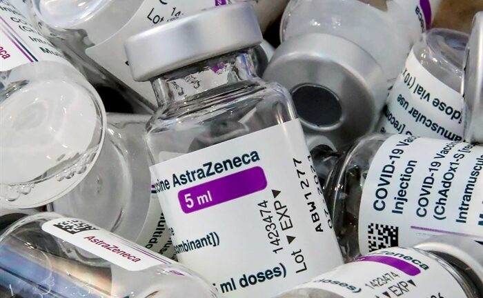 Εμβόλιο AstraZeneca: Νέα περιστατικά θρομβώσεων στη Βρετανία