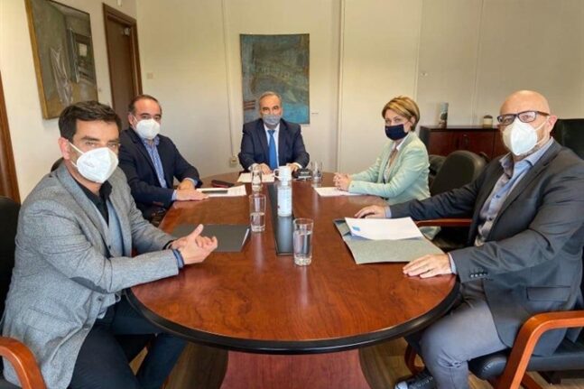 Συνάντηση με τον υπουργό Ν. Παπαθανάση για Πατρινούς επιχειρηματίες