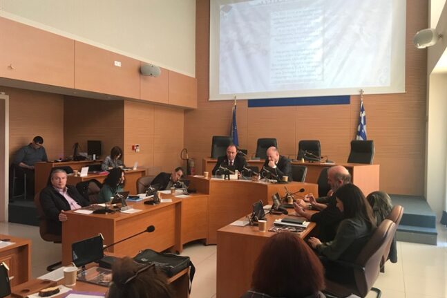 Το λάβαρο «έρχεται» στο περιφερειακό συμβούλιο - Τι είπε στην "Π" ο Α. Φίλιας