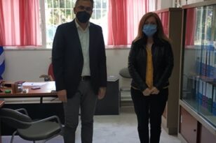 Ερύμανθος: Στα λύκεια της περιοχής βρέθηκε ο Θ. Μπαρής