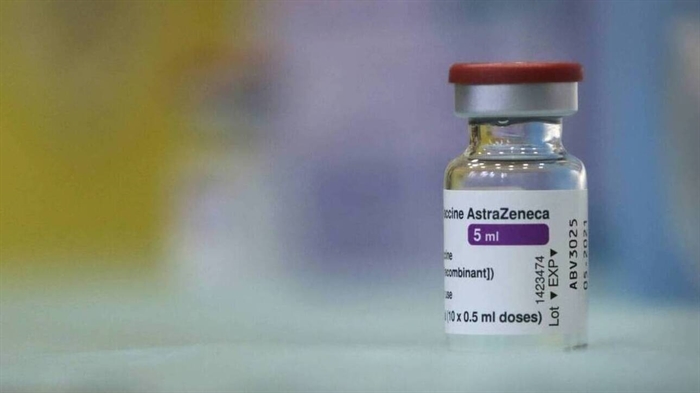 ΕΜΑ για εμβόλιο AstraZeneca: Τα οφέλη αυξάνονται με την ηλικία