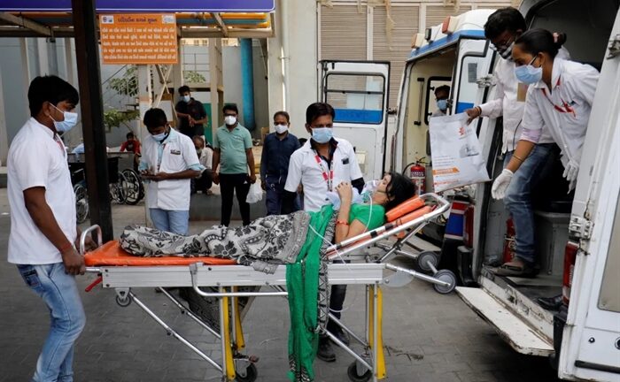ΠΟΥ: Στέλνει εξοπλισμό, οξυγόνο και κινητά νοσοκομεία στην Ινδία