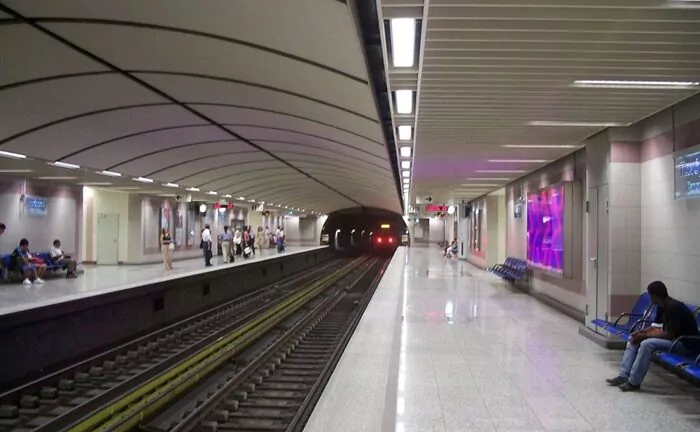 Νεκροί δυο πολίτες που έπεσαν στις γραμμές του Μετρό Νεκροί δυο πολίτες που έπεσαν στις γραμμές του Μετρό