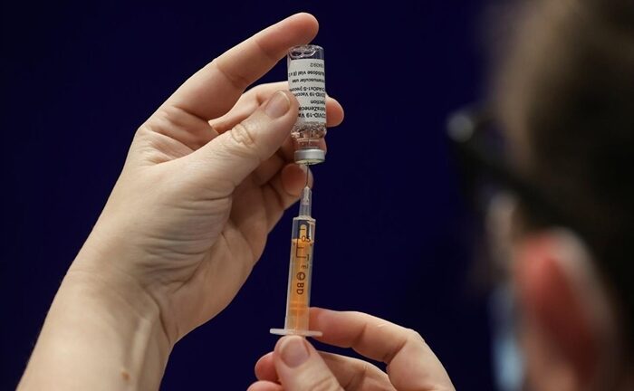 Εμβόλιο: Ανοιξε η πλατφόρμα για τους 30-39 με Astrazenca