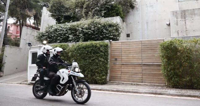 Υπόθεση Μένιου Φουρθιώτη: Ερευνες της ΕΛΑΣ - Τα κοινά σημεία, το όπλο και ο Βαξεβάνης