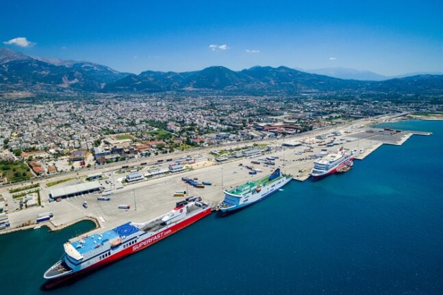 Πάτρα: Δρομολόγιο μετ' εμποδίων για πλοίο της γραμμής