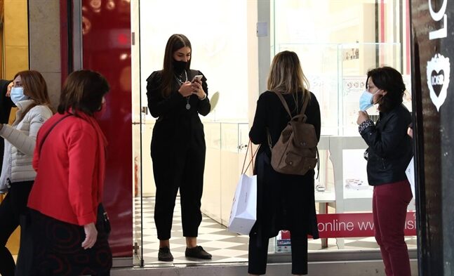 Πότε θα ξανανοίξουν τα σούπερ μάρκετ και τα εμπορικά καταστήματα
