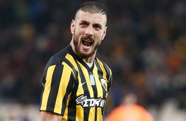 Τα άκουσε ο Αραβίδης για το ποστάρισμα