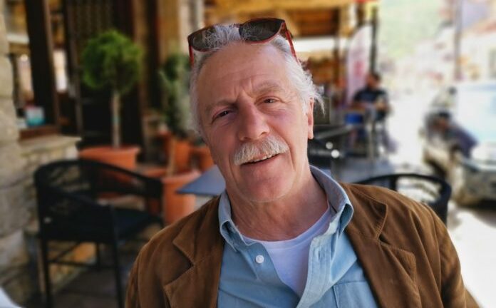 Καλάβρυτα: "Πυρ" Μενούνου κατά Καούρη - Κάνει λόγο για απαξιωτική συμπεριφορά