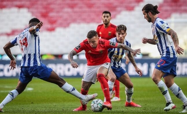 Η Μπενφίκα «δίνει» το πρωτάθλημα στη Σπόρτινγκ