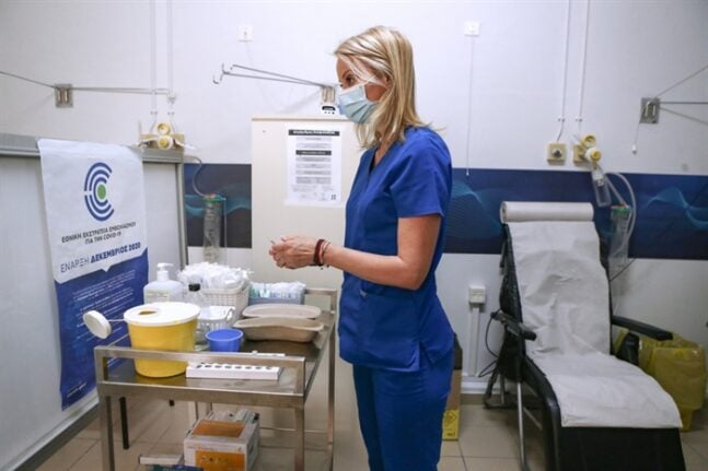 Αυξημένο επιδημιολογικό φορτίο σε Αιτωλοακαρνανία, Αχαΐα - Έκκληση σε νέους για εμβολιασμό