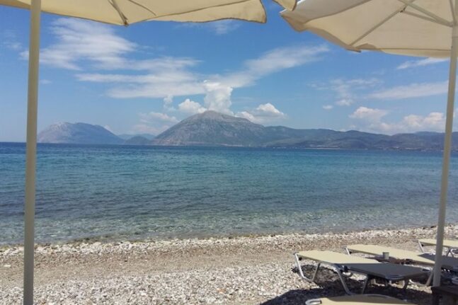 Εθελοντική δράση στον Καστελλόκαμπο-Ευτυχία είναι η καθαρή φύση