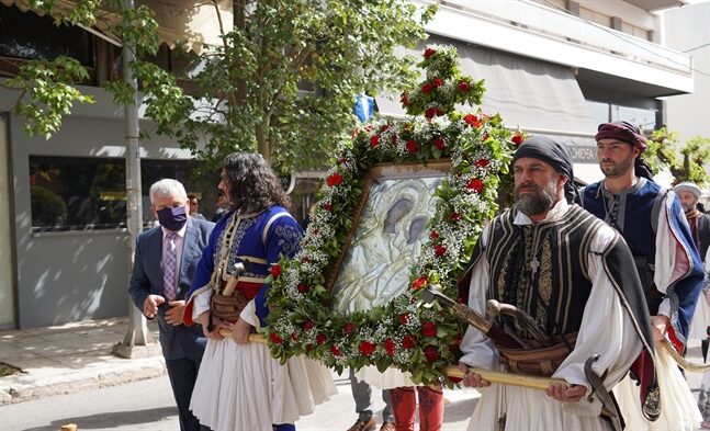 Αίγιο: Λιτός, αλλά λαμπρός ο εορτασμός της Πολιούχου Παναγίας Τρυπητής