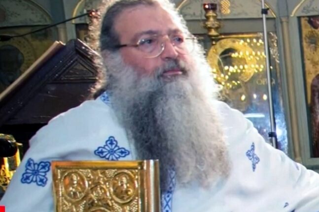 Θεσσαλονίκη: Συνωστισμός σε κηδεία ιερέα-αρνητή κορονοϊού