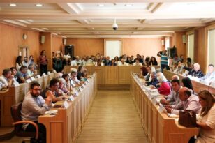 Φούντωσε η διαμάχη στο δημοτικό συμβούλιο για την απλή αναλογική!