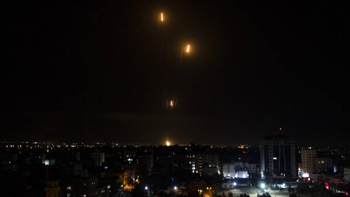 Εχει στηθεί σκηνικό πολέμου-Ρουκέτες και εκρήξεις στο Τελ Αβίβ - Σφυροκοπείται η Γάζα
