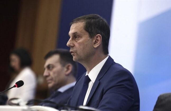 Αγριο σφυροκόπημα δέχθηκε ο Χάρης Θεοχάρης στο BBC!