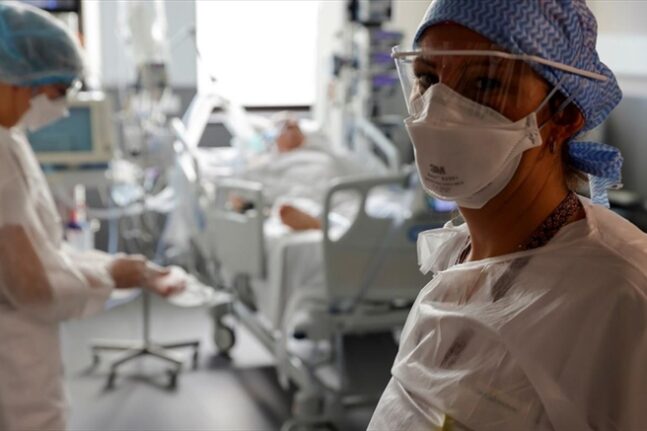 Κορονοϊός: Η μαρτυρία της 34χρονης που γέννησε διασωληνωμένη