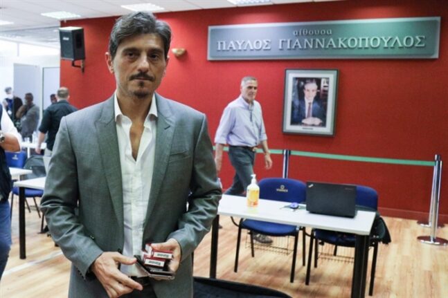 Ο πρόεδρος της ΒΙΑΝΕΞ δεν κάνει εμβόλιο φοβούμενος αλλοίωση του DNA του!!!