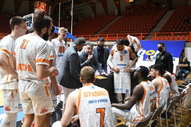 Ψυχάρα ο Προμηθέας, 68-66 και 2-0 νίκες επί του Λαυρίου