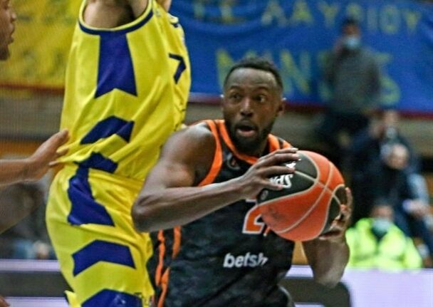 Αήττητος ο Προμηθέας στην Πάτρα απέναντι στο Λαύριο