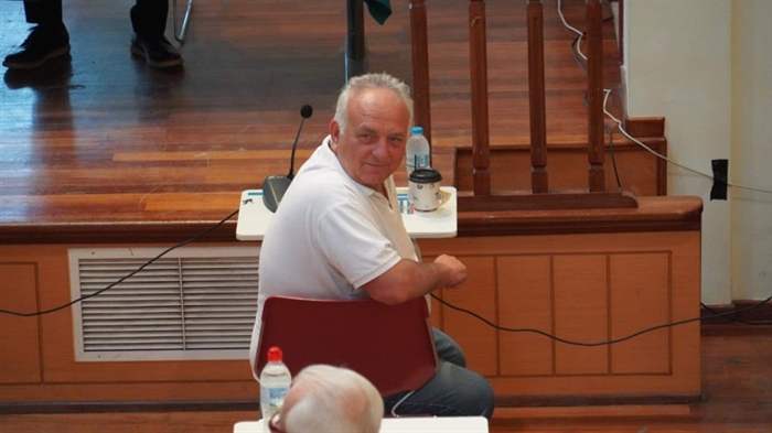 Αιγιάλεια-Προϋπολογισμός: Τριπλό επεισόδιο με «γαλλικά» και αποβολές από το δημοτικό συμβούλιο!
