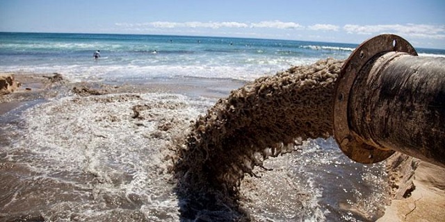 Δυτ. Αχαΐα: Οργανωμένη απόρριψη αποβλήτων στη θάλασσα - Αποκλειστικό της "Π"