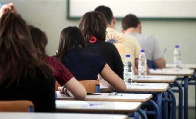 Πανελλήνιες 2021: Η ώρα των self test για τους υποψηφίους